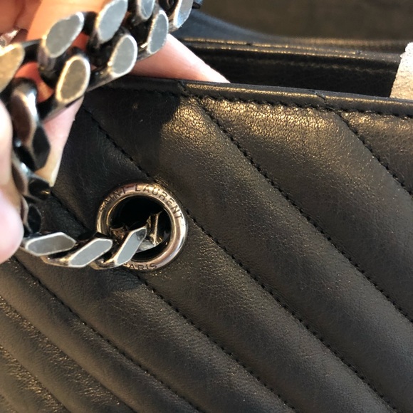 SOLD🌸🌸HOST PICK🌸🌸 YSL CHEVRON QUILTED BAG - Picture 7 of 8